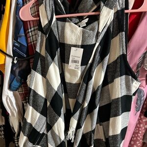 Black and White Checkered Sleeveless Top